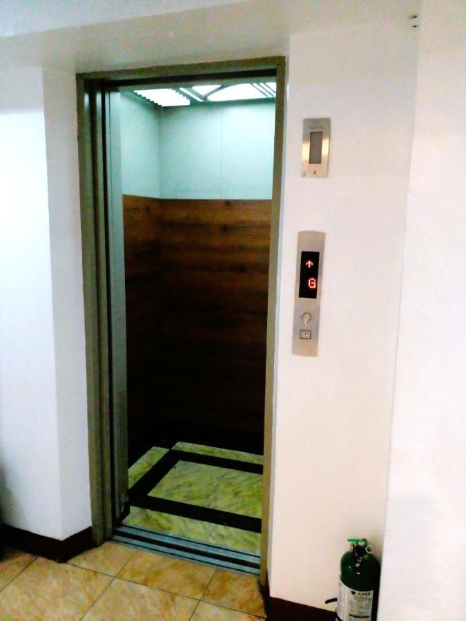 Makati Poblacion Hotel Mandaluyong Eksteriør billede