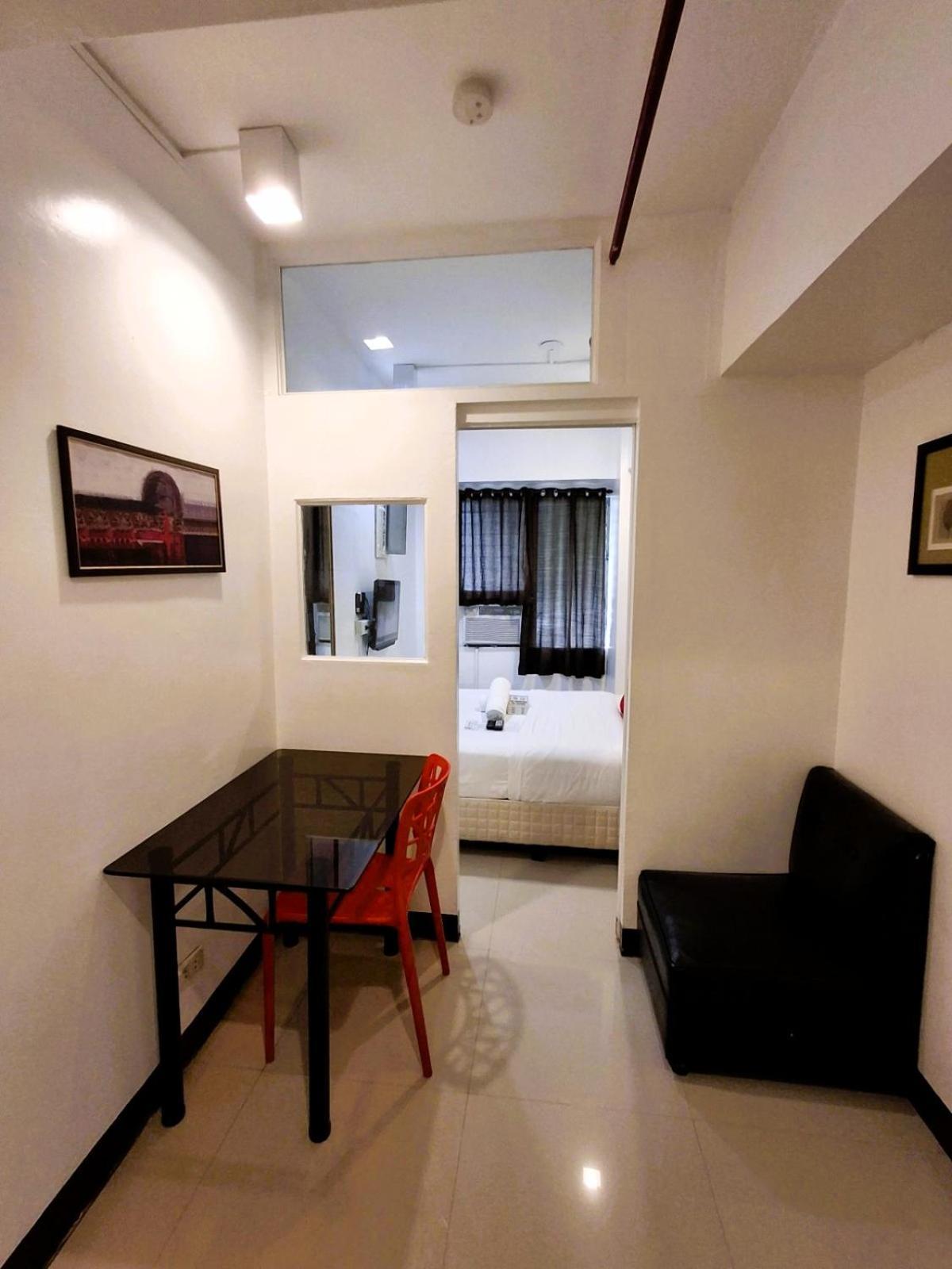 Makati Poblacion Hotel Mandaluyong Eksteriør billede